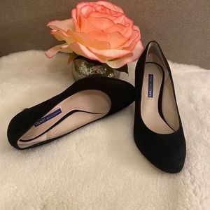STUART WEITZMAN beautiful black Shoes brand stuart weitzman size 7